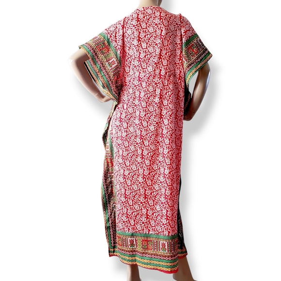 Laddi Red & Green African Dashiki Caftan - Picture 5 of 8